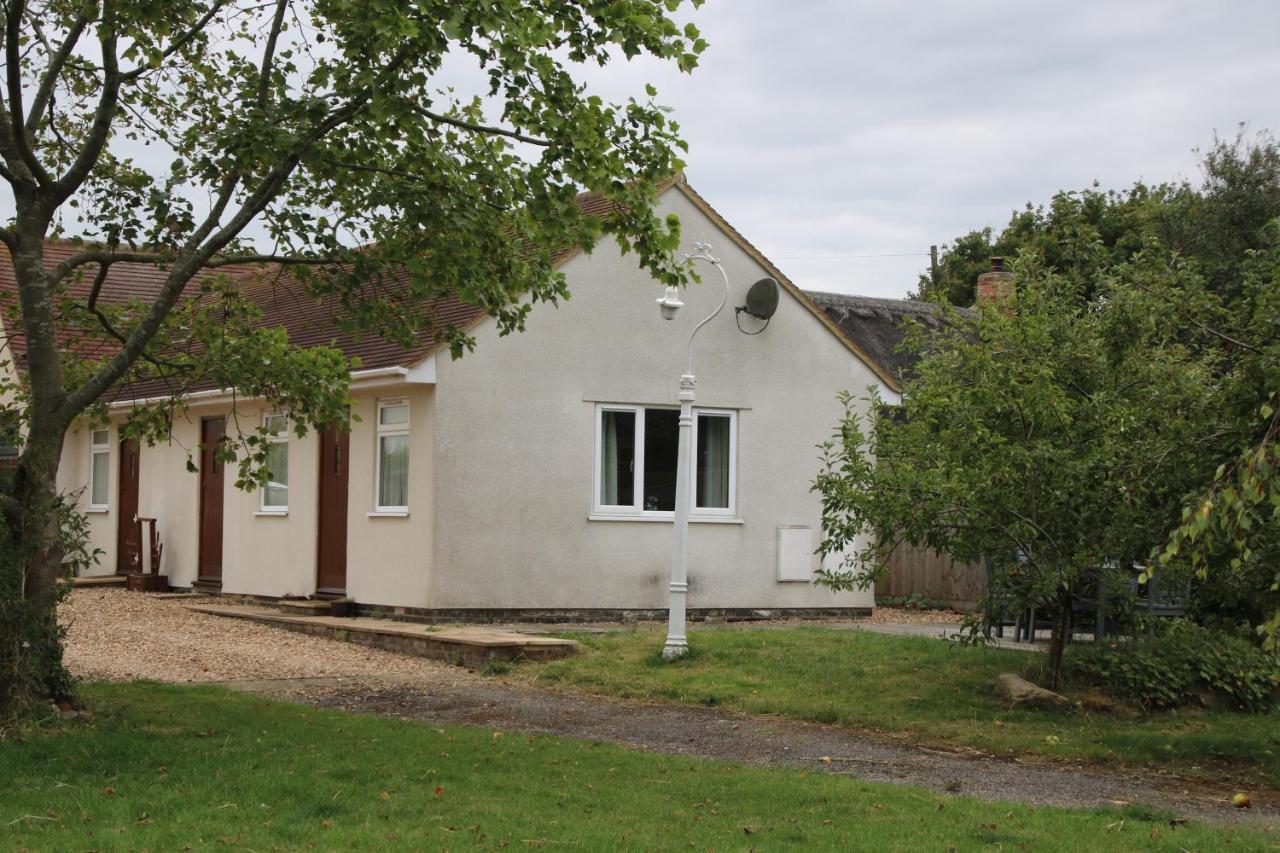 The Stables B&B @ Pear Tree Cottage Winslow Eksteriør billede